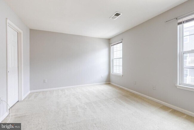 Building Photo - 9301 Paragon Way