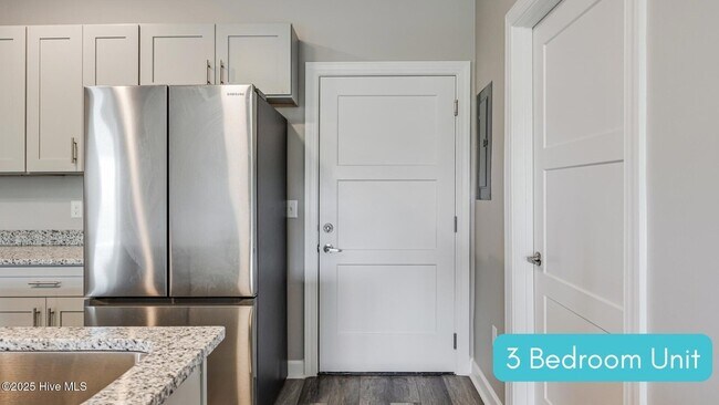 Building Photo - 2272 Dolphin Shores Dr SW