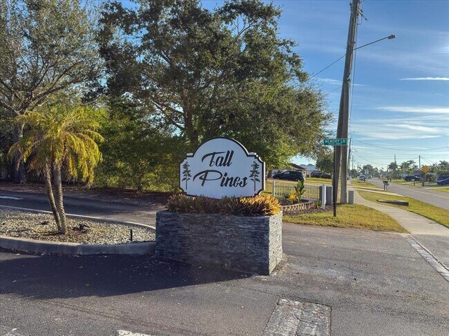 Building Photo - 8101 Memory Ln