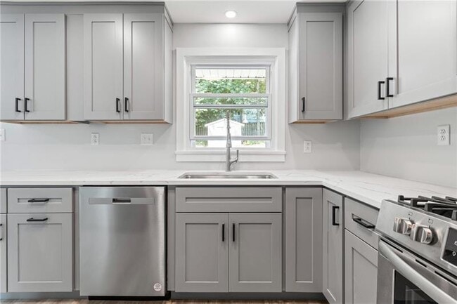 Building Photo - 4030 Circle Dr