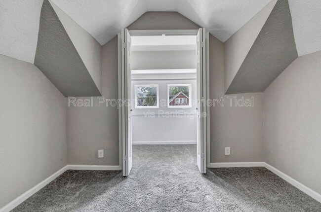 Building Photo - 4511 Newport Ave