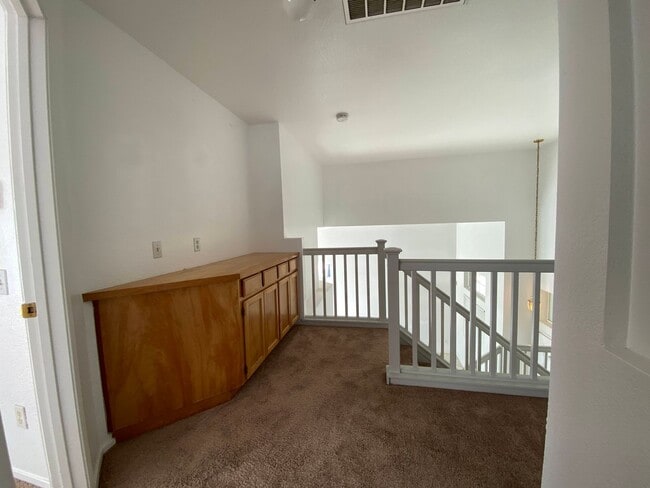 Building Photo - Large Four Bed, Three Bath Home with a Pool