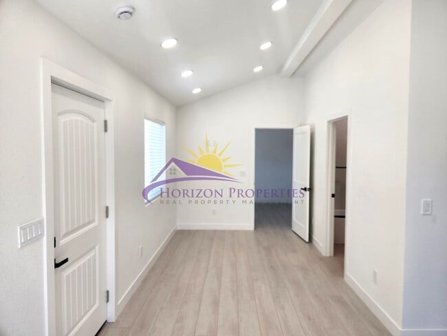 Building Photo - Brand New! 1 Bed 1 Bath 486sqft ADU