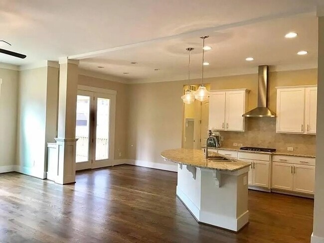 Building Photo - 132 Larkin Ln