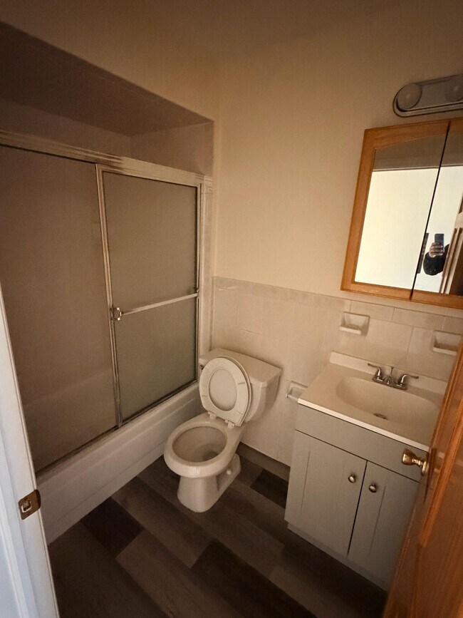 Building Photo - 606 Fulton St