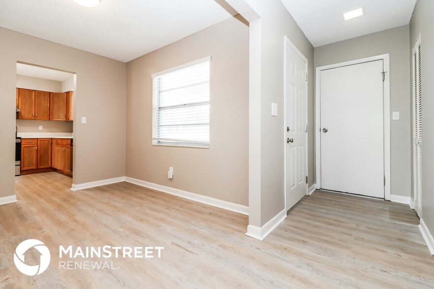 Building Photo - 1709 Stonehaven Way