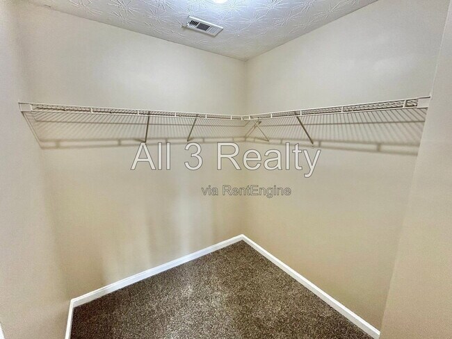 Building Photo - 1559 Eastern Sunrise Ln