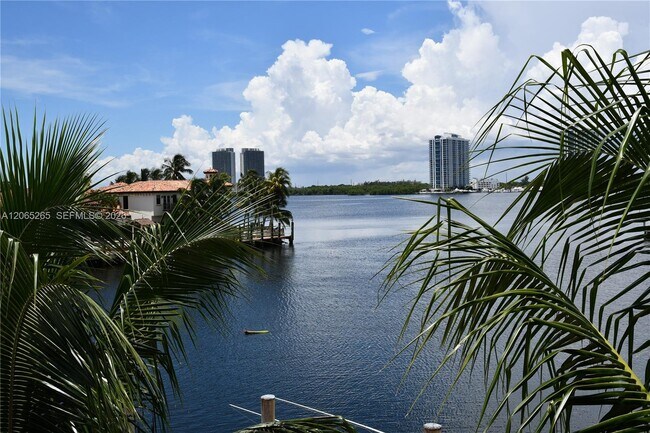 Building Photo - 1000 E Island Blvd