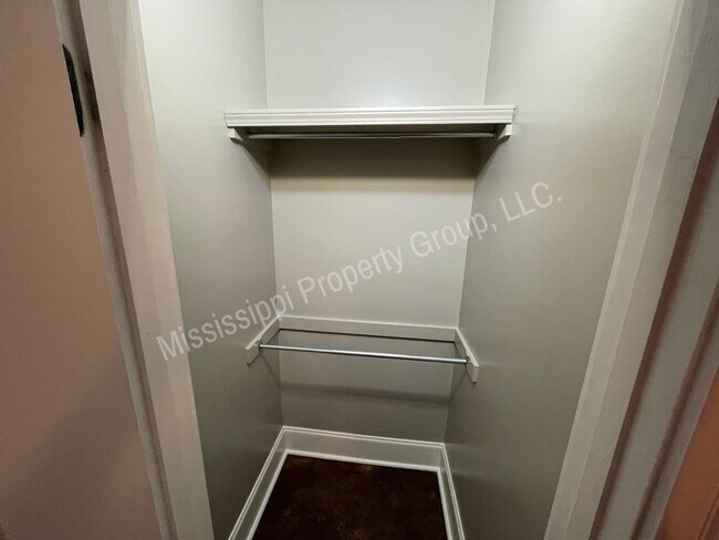 Building Photo - 3BR/3BA For Rent