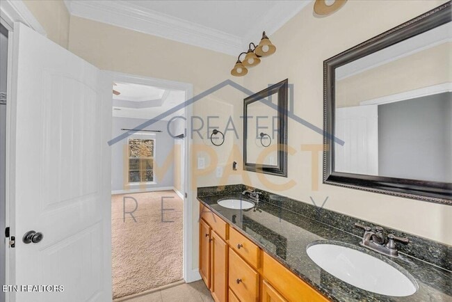 Building Photo - 810 Klondike Way