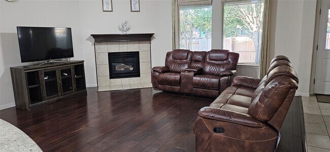 Building Photo - 116 Azimuth Dr