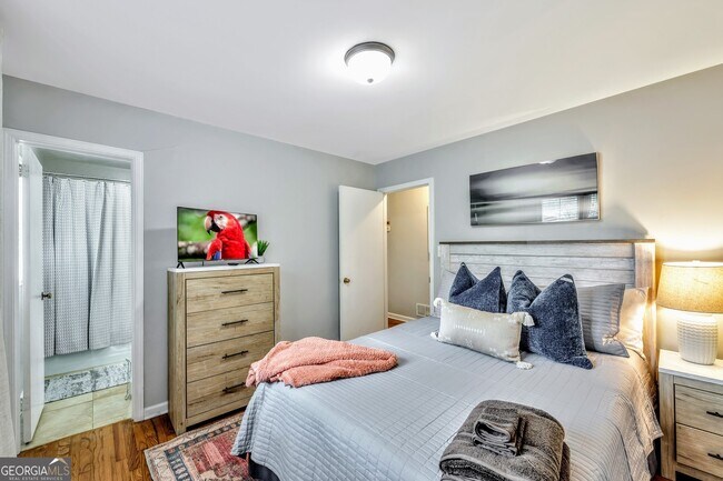 Building Photo - 801 Mockingbird Ln