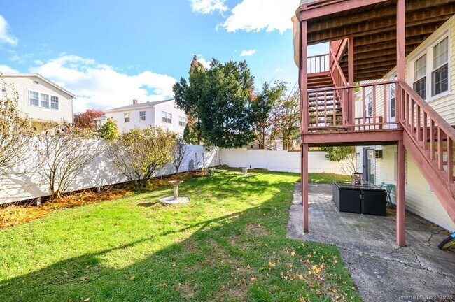 Building Photo - 200 Frederick St