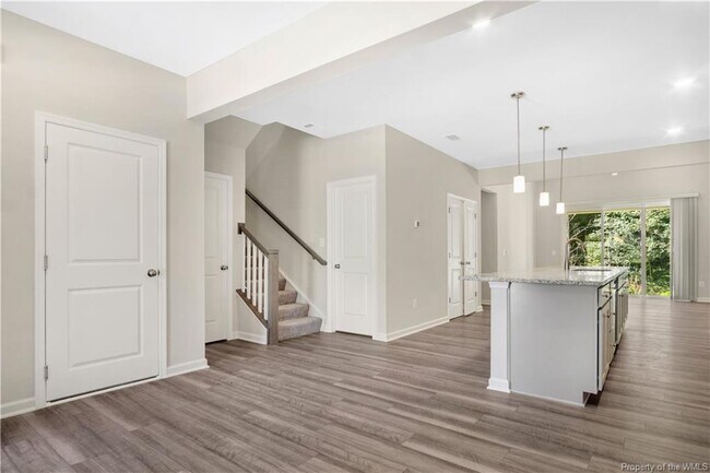 Building Photo - 4084 Isaac Cir