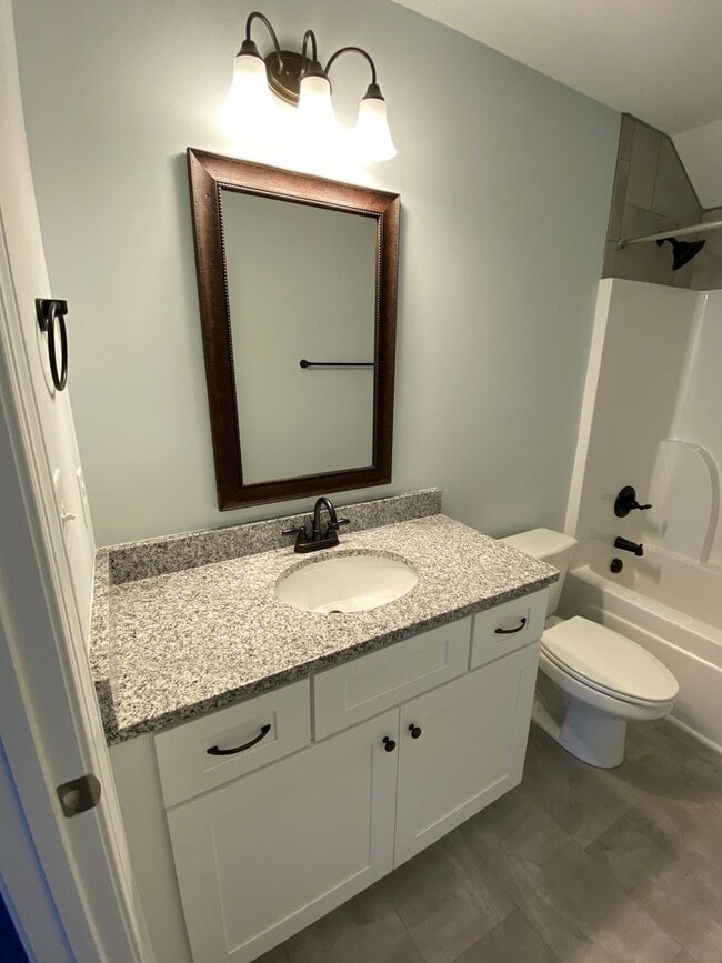 Building Photo - 2318 Bundoran Dr