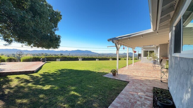 Building Photo - Lovely Thousand Oaks Rental with Expansive Yard and Mountain Views