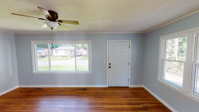 Building Photo - 3815 W 42nd St