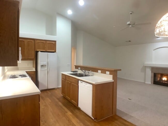 Building Photo - Three bedroom home in gated Alder Creek Community! | Available December