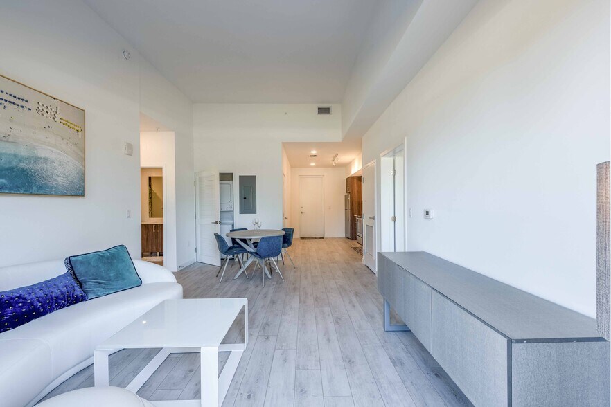 Countyline Apartments 1080 NE 215th St Miami Gardens FL 33179