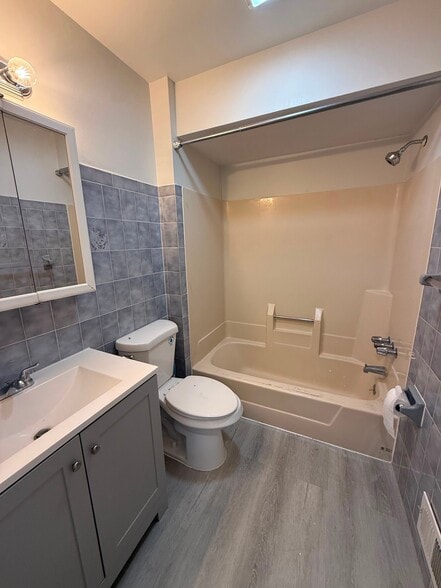 Building Photo - 1255 NJ-166