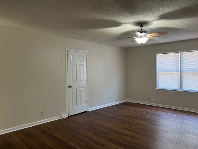Building Photo - 176 Gertrude Dr
