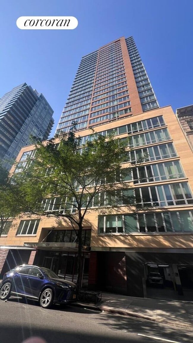 Primary Photo - 250 E 53rd St