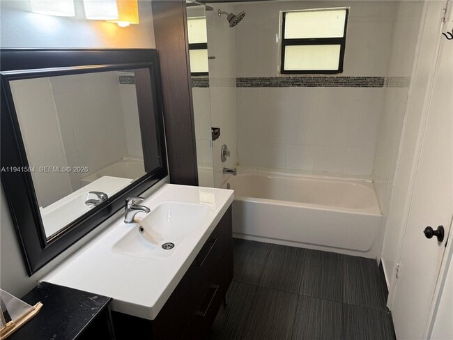 Building Photo - 8620 SW 149th Ave