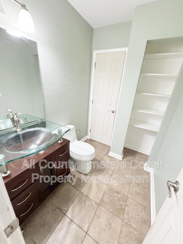 Building Photo - 506 Trenton St