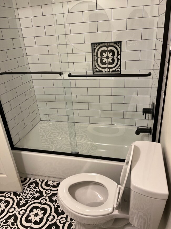 Building Photo - 3 Br Brick Ranch