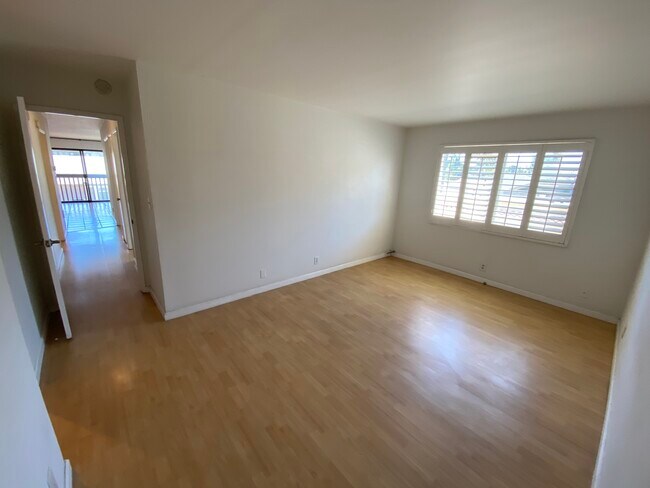 Building Photo - 353 N Colorado Pl