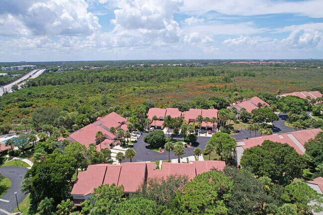 Building Photo - 204 Sea Oats Dr