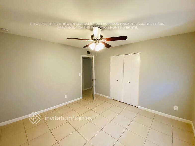 Building Photo - 802 W Monterey Pl