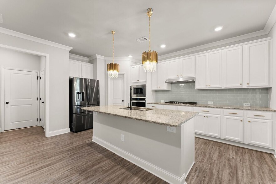 Building Photo - 4656 Silver Oak Dr SW