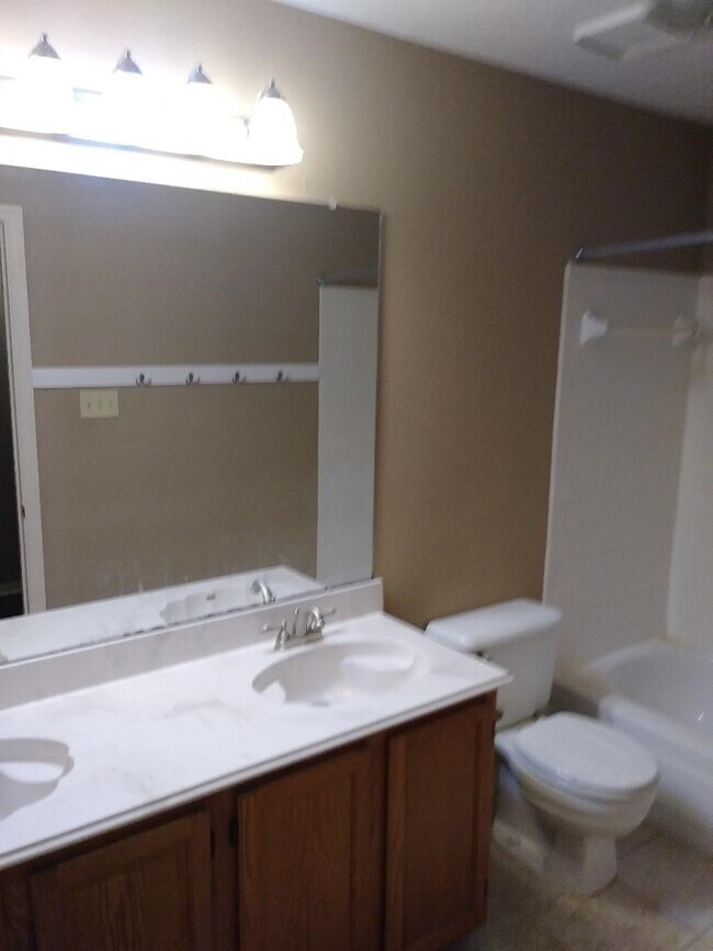 Building Photo - 7626 Almond Springs Dr