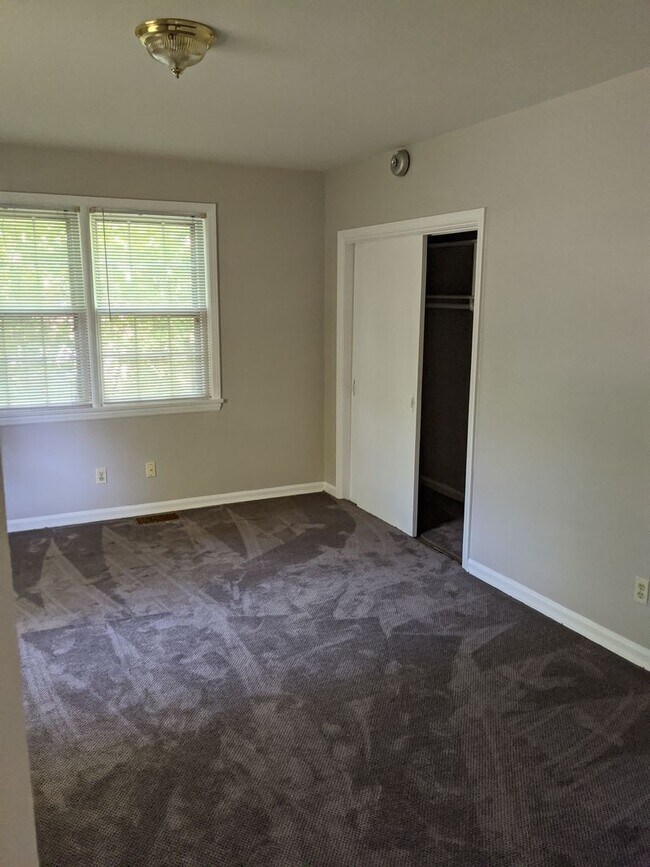 Building Photo - Spacious Home near Downtown Cincinnati