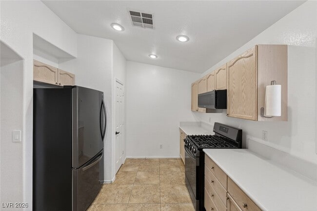 Building Photo - 226 Nautical St