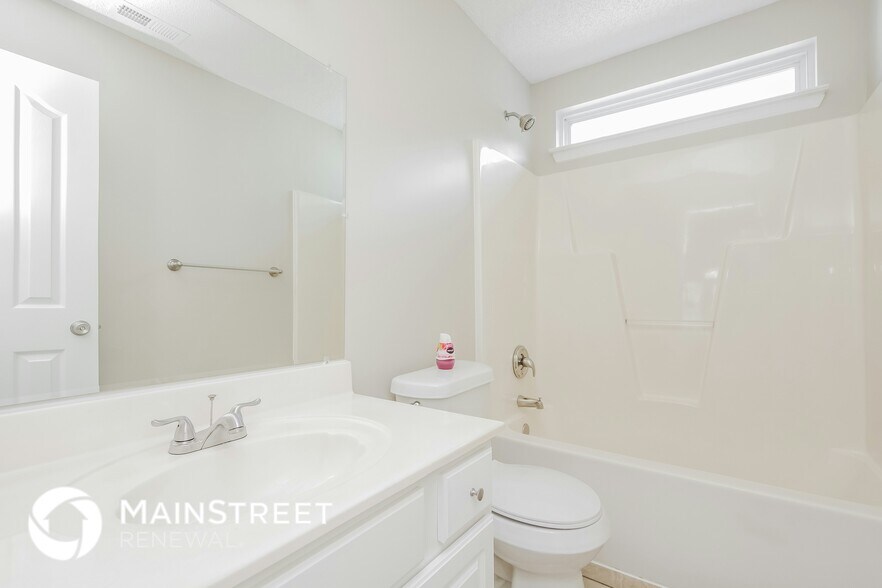 Building Photo - 15189 Tracy Beth Rd