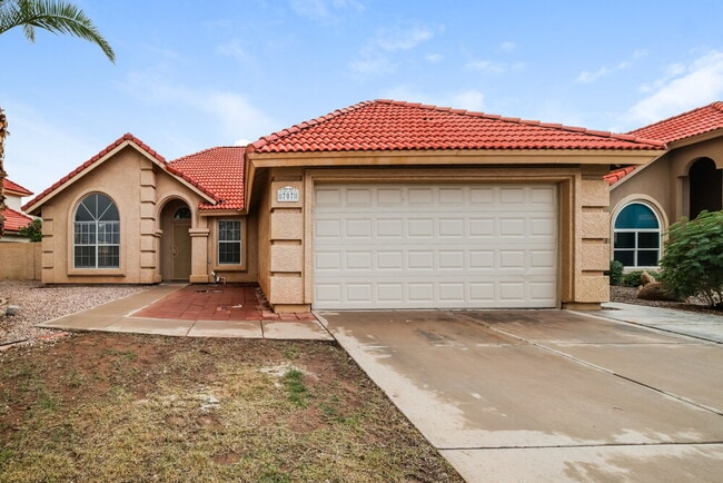 Building Photo - 707 W Mesquite St