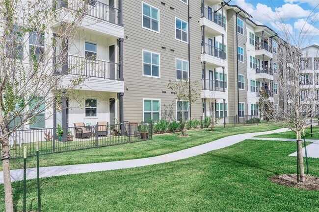 Building Photo - 2920 El Dorado Blvd