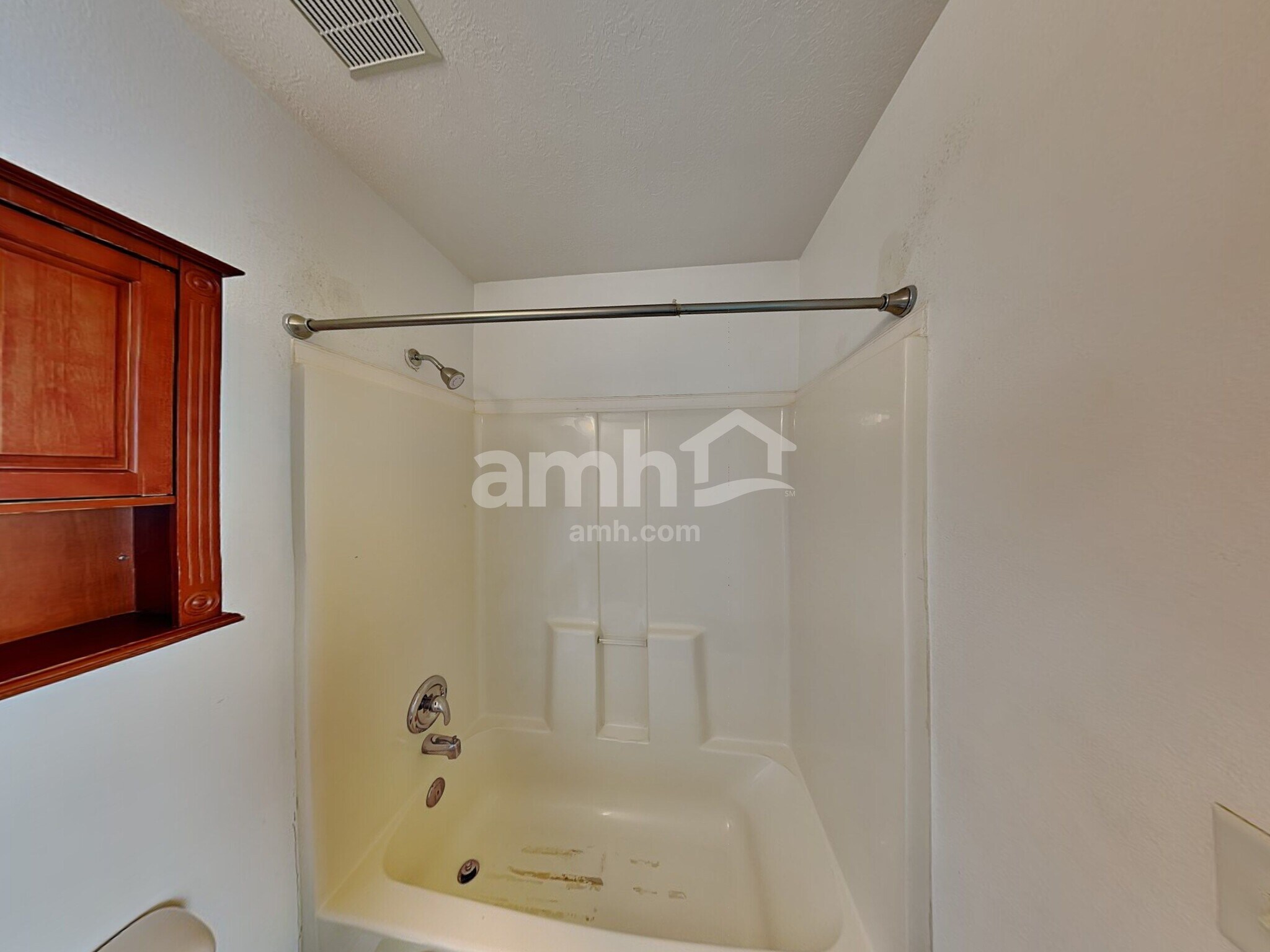 Building Photo - 117 E 1875 N