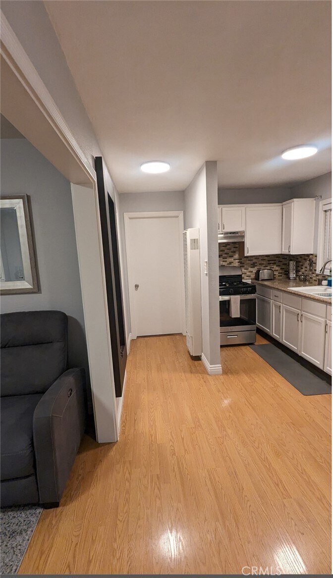 Building Photo - 213 E Park St