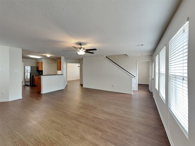 Building Photo - 3631 Barkers Crossing Ave