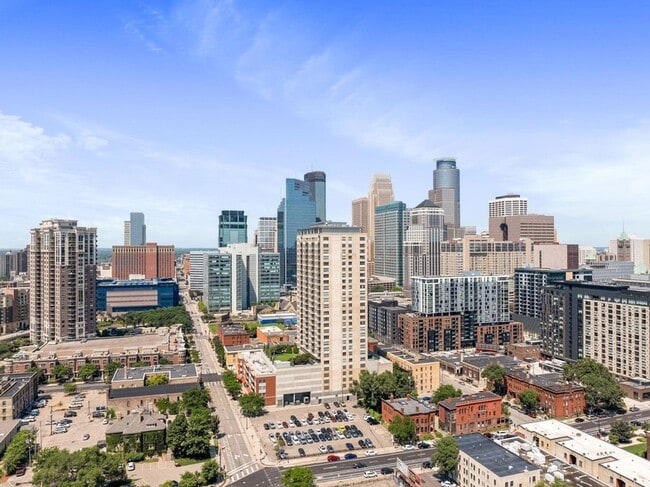 Building Photo - 929 Portland Ave