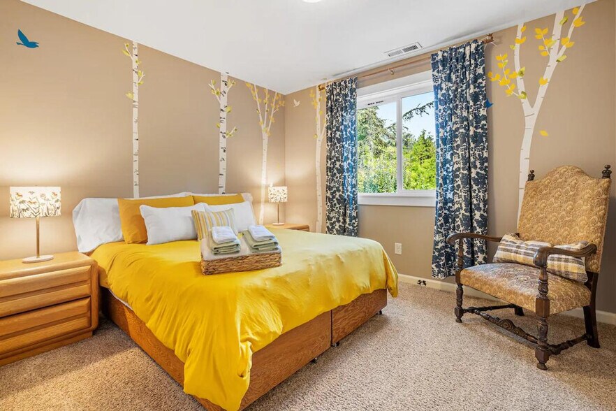 Building Photo - 2847 NE 178th St