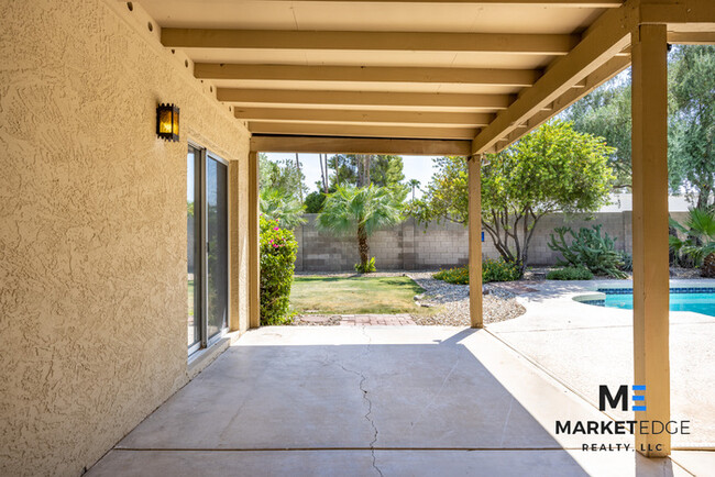 Building Photo - 4Bed/2.5Bath Home at 56th/Cactus! $399 MOV...