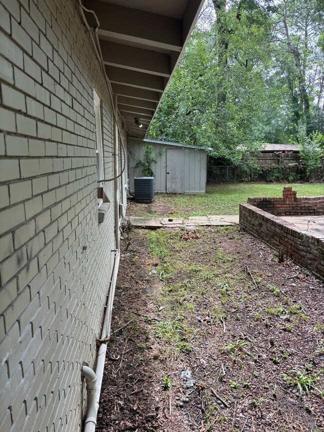 Building Photo - 2608 Walker St