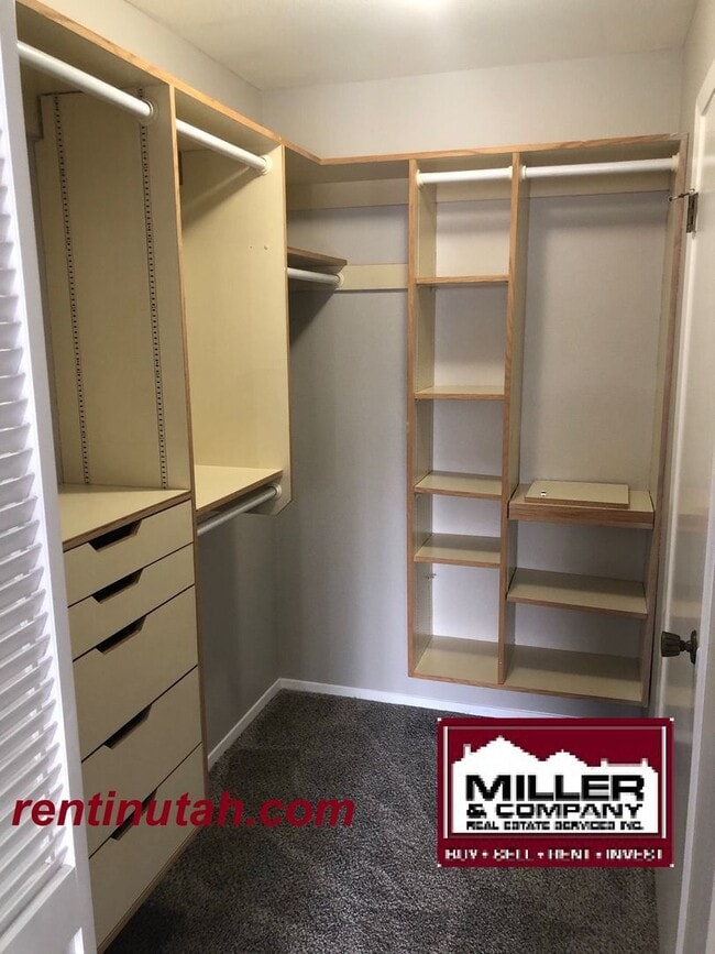 Building Photo - Cute Condo For Rent in Cottonwood Heights!
