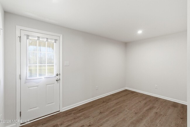 Building Photo - 604 Cyprus Ct