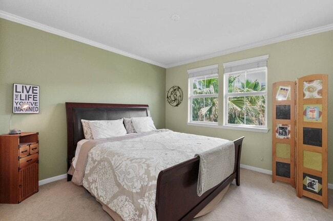 Building Photo - Luxury 1 Bedroom Condo