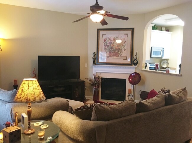 Building Photo - Greer 3BD/2.5BA, 1332 SF